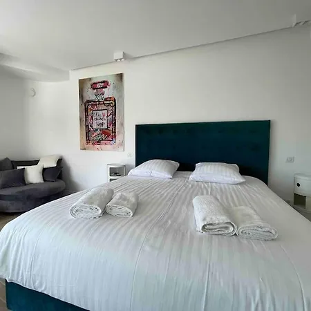 Luxe Croisette 3ch Palm Moure Rouge Daire